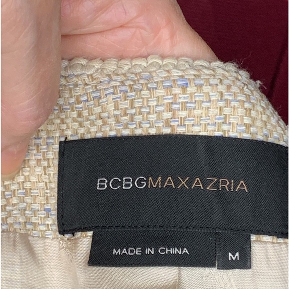 Never worn 100% silk linen look Bolero BCBG jacket. Fully lined, good condition - Picture 5 of 5